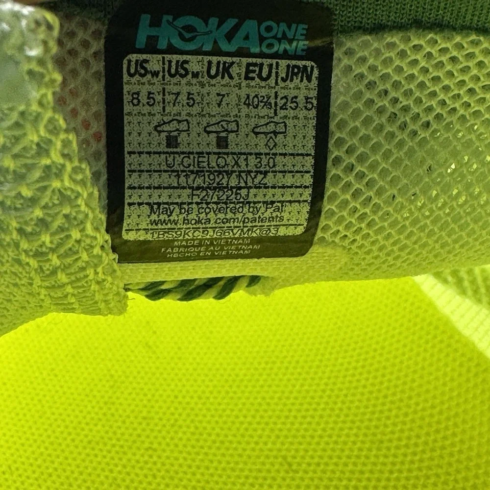 Hoka One One hoka one